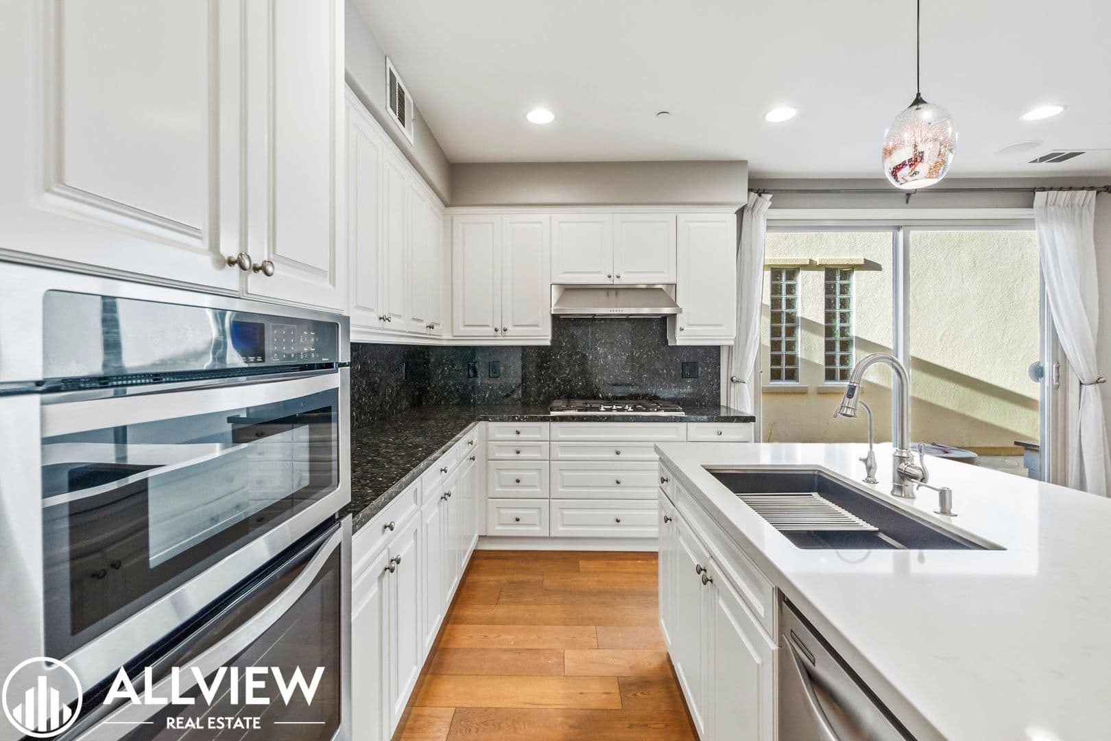 Huntington Beach House: 8237 Kendall Drive
