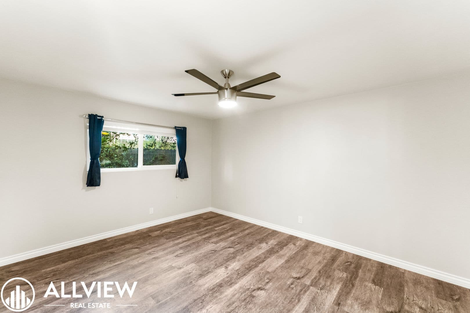 Costa Mesa Apartment: 2466 Santa Ana Ave