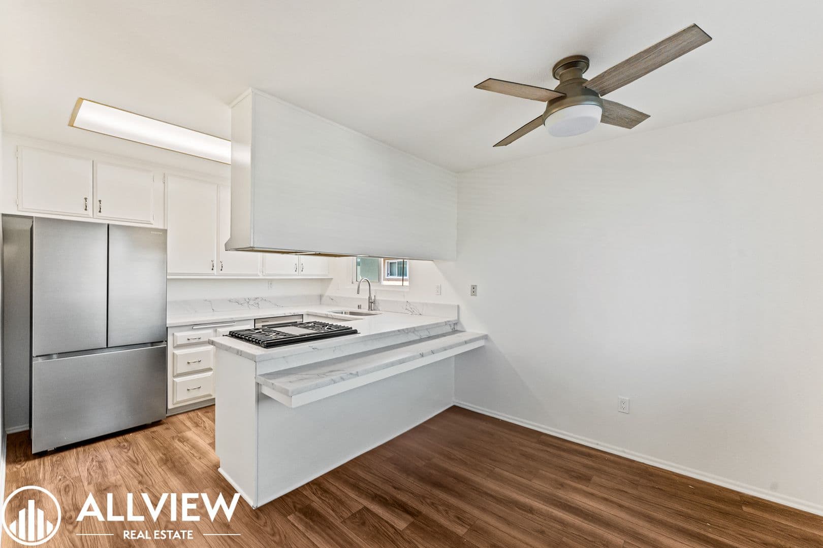 Huntington Beach Apartment: 16661 Bartlett Lane