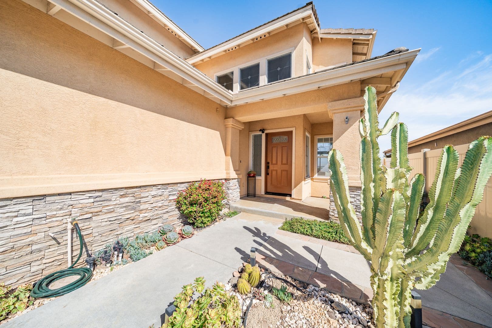 Escondido House: 2283 Rock View Glen