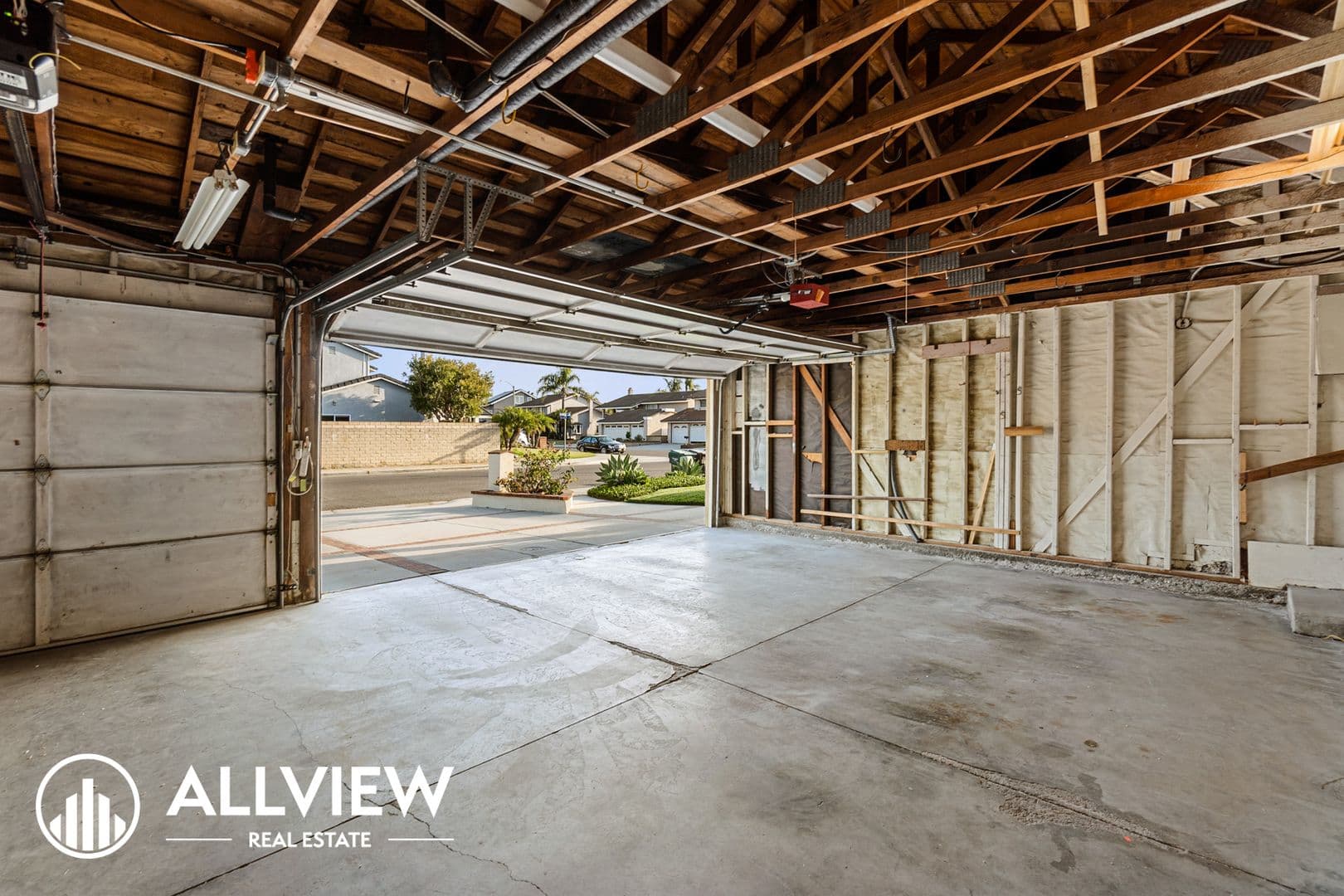 Huntington Beach House: 6351 Glenfox Drive