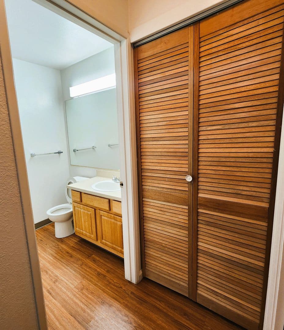 Davis Apartment: 1740-1750 Hanover Drive