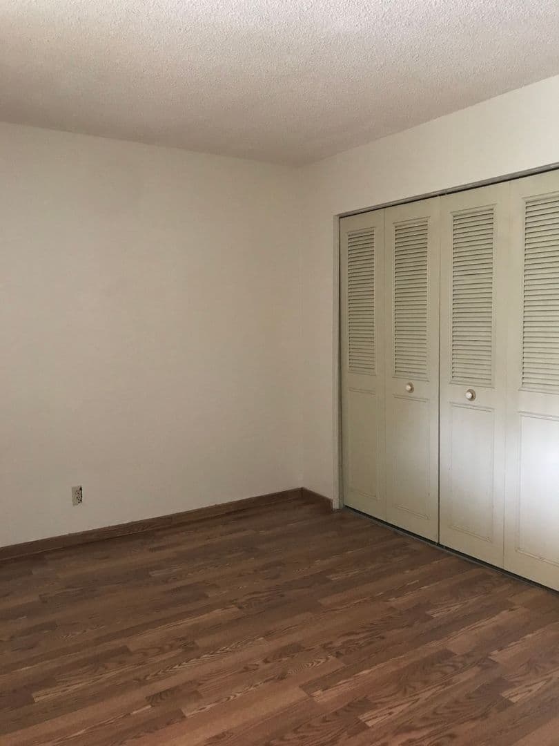 Davis Apartment: 512 I Street