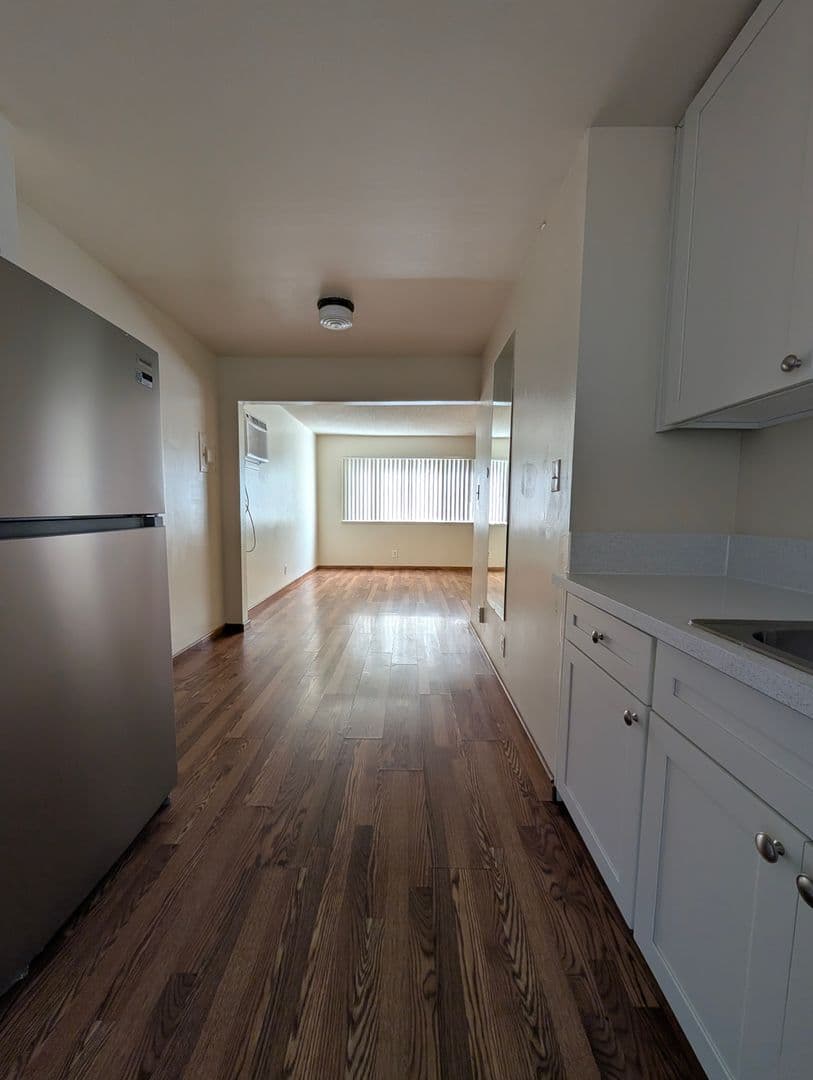 Davis Apartment: 512 I Street