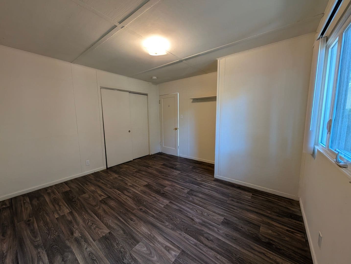 Davis Apartment: 623/619 5th