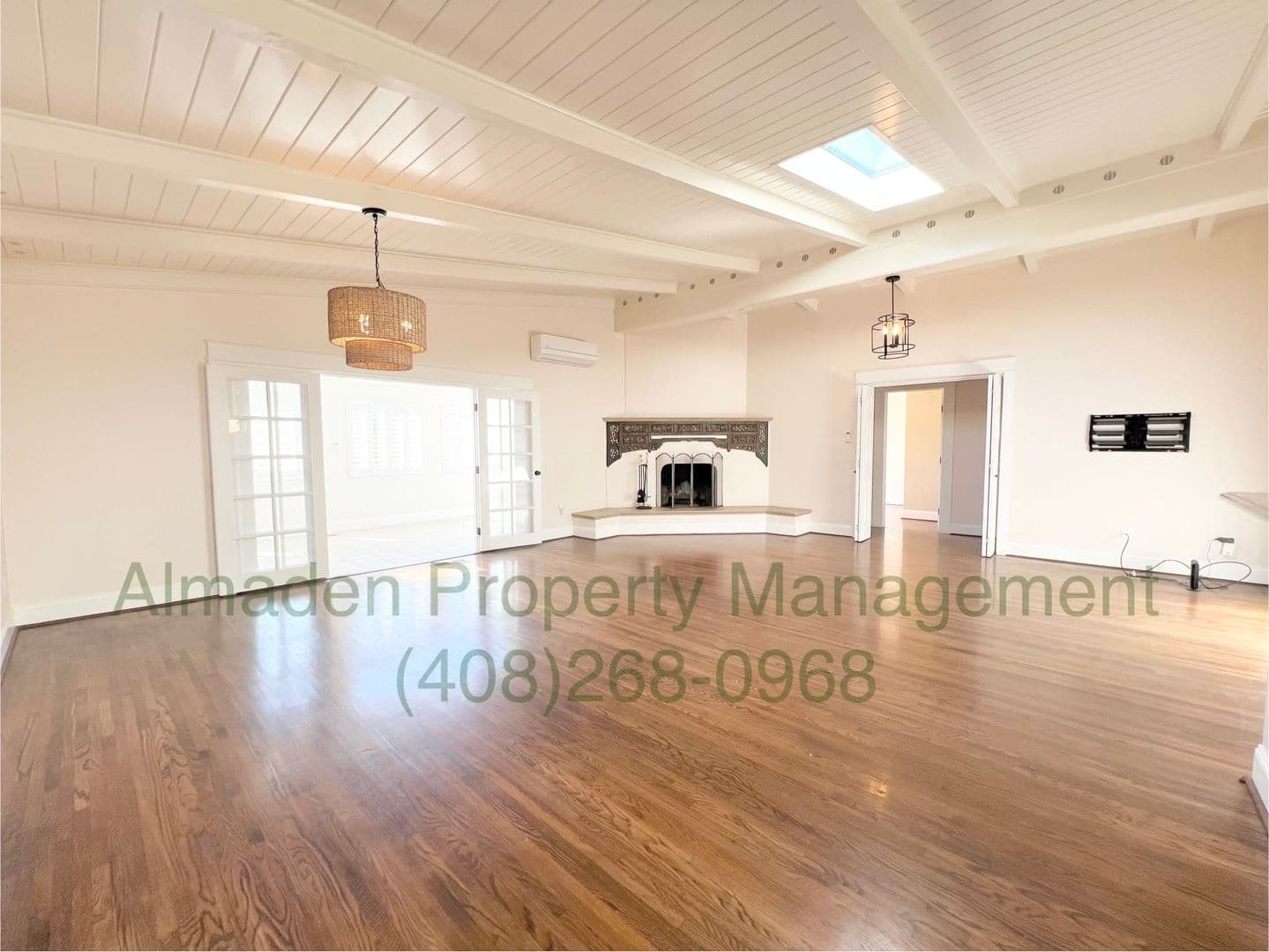 Aptos House: 415 Monterey Dr.