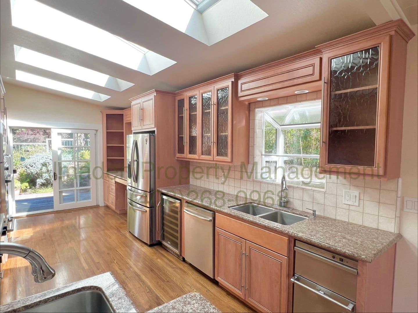 Aptos House: 415 Monterey Dr.