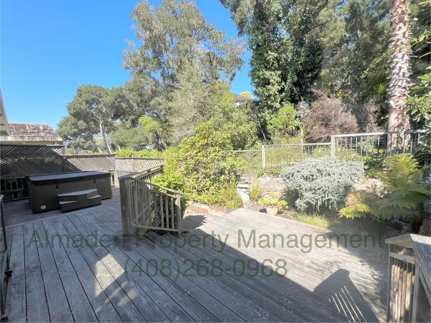 Aptos House: 415 Monterey Dr.