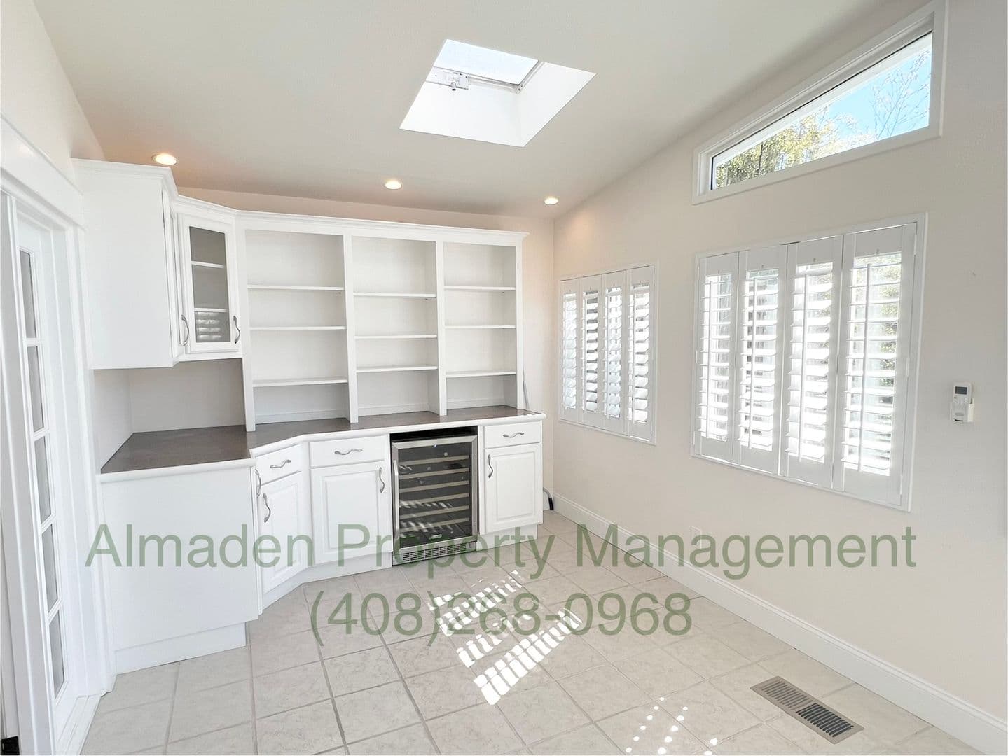 Aptos House: 415 Monterey Dr.