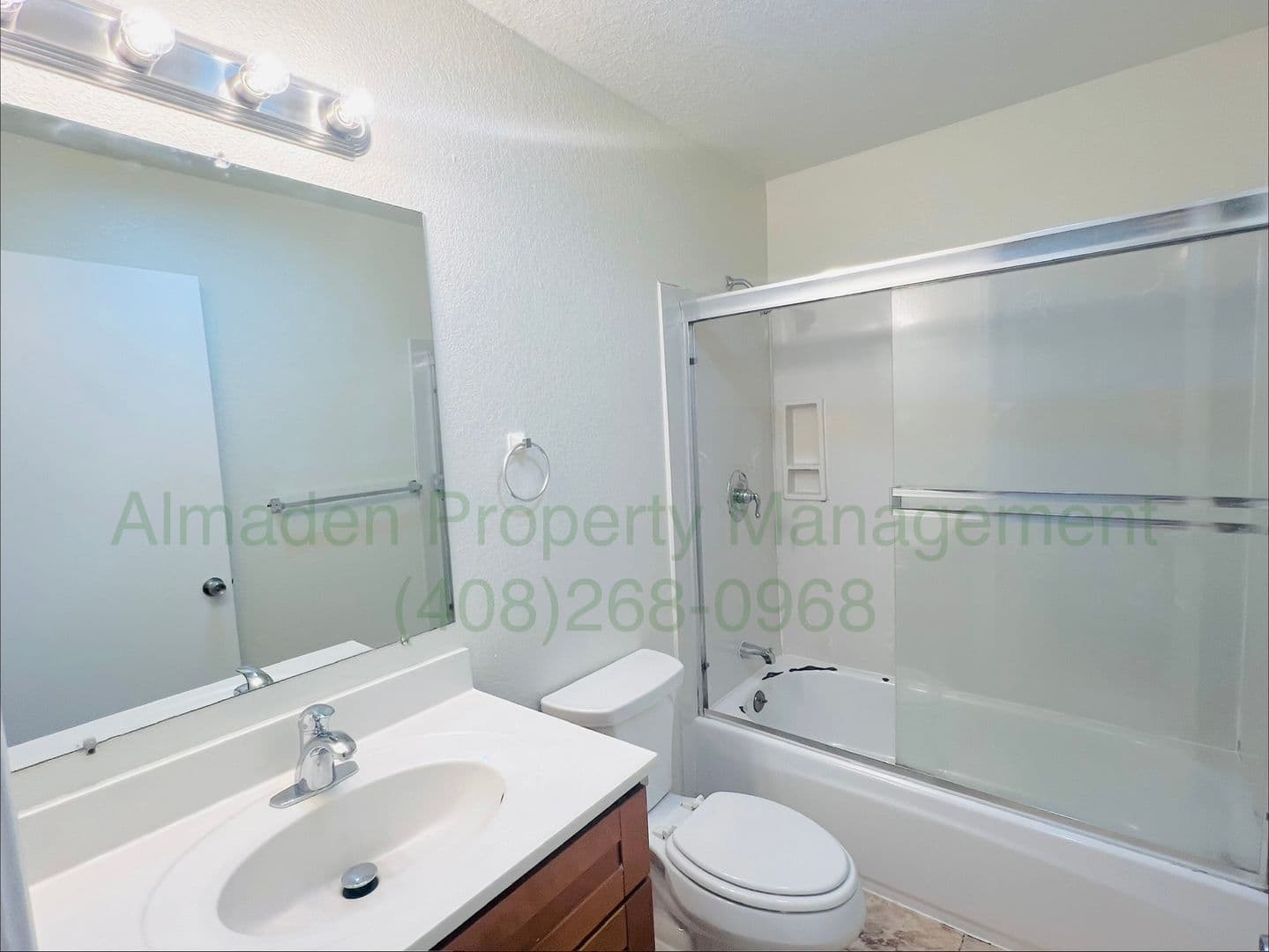 Sunnyvale House: 924 Almaden Ave.
