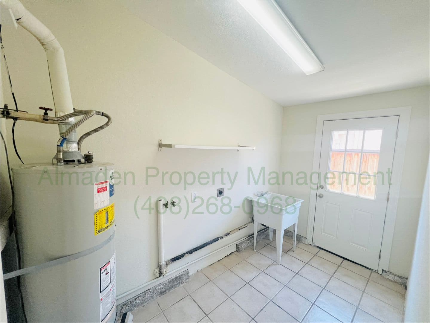 Sunnyvale House: 924 Almaden Ave.