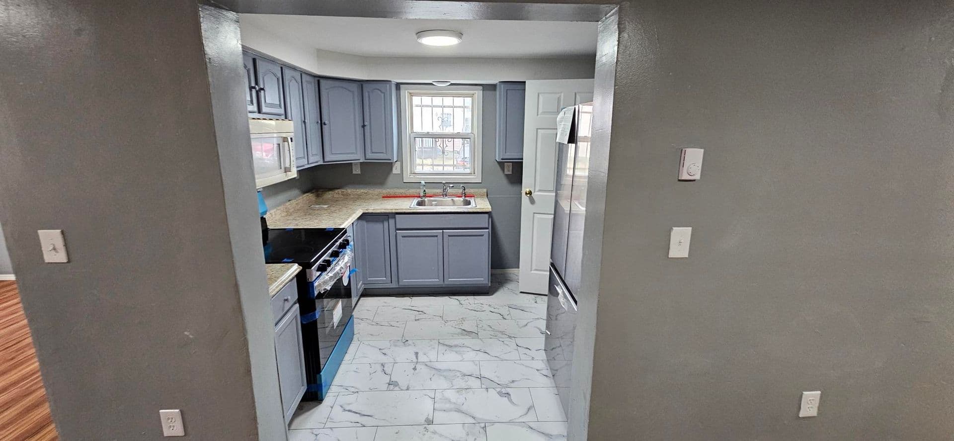 Newark Apartment: 12 N 11th St