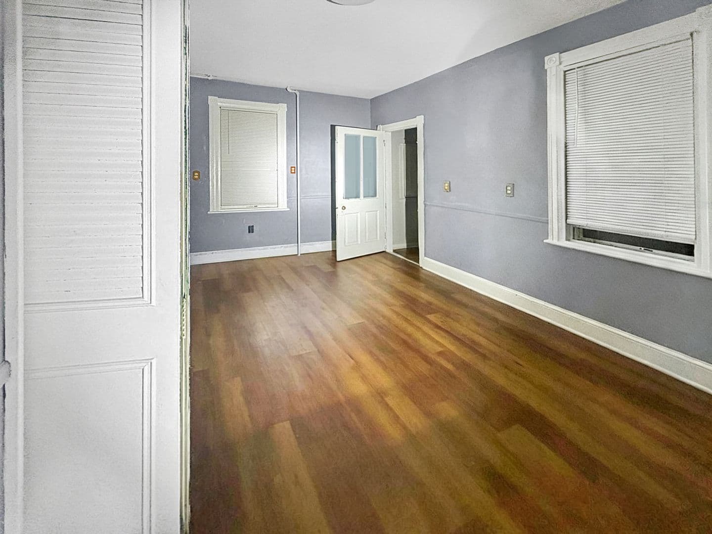 Atlantic City House: 704 N Michigan Ave