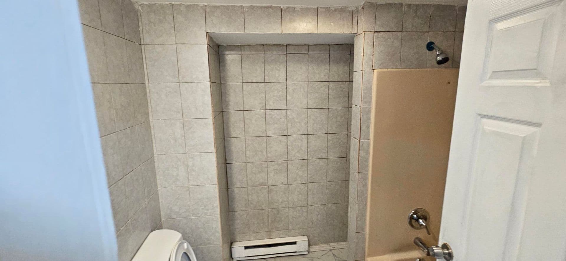 Newark Apartment: 12 N 11th St