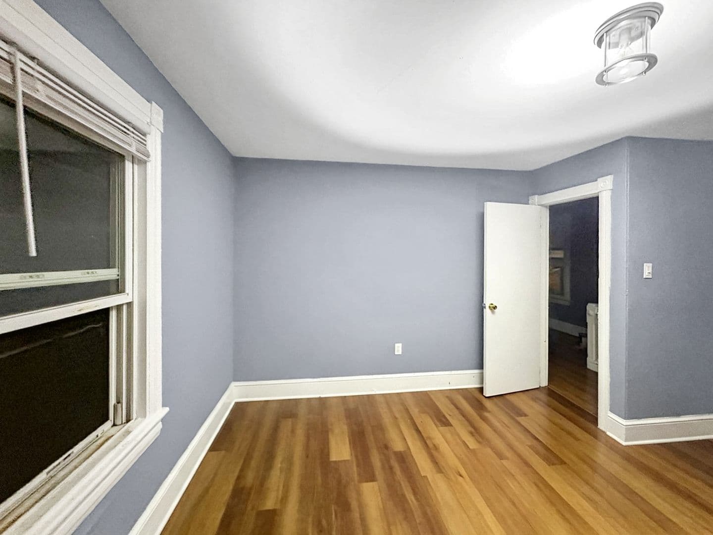 Atlantic City House: 704 N Michigan Ave