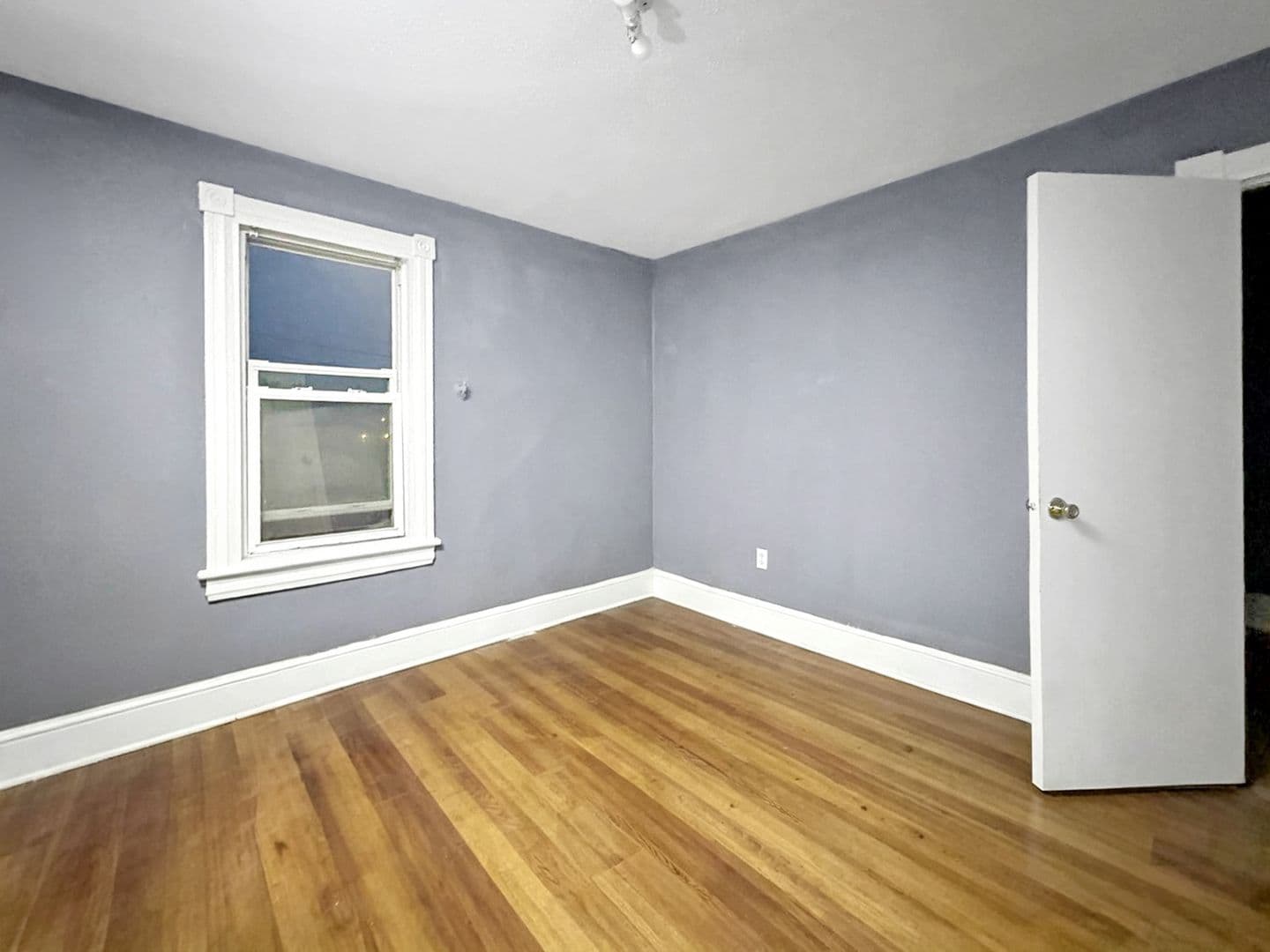 Atlantic City House: 704 N Michigan Ave