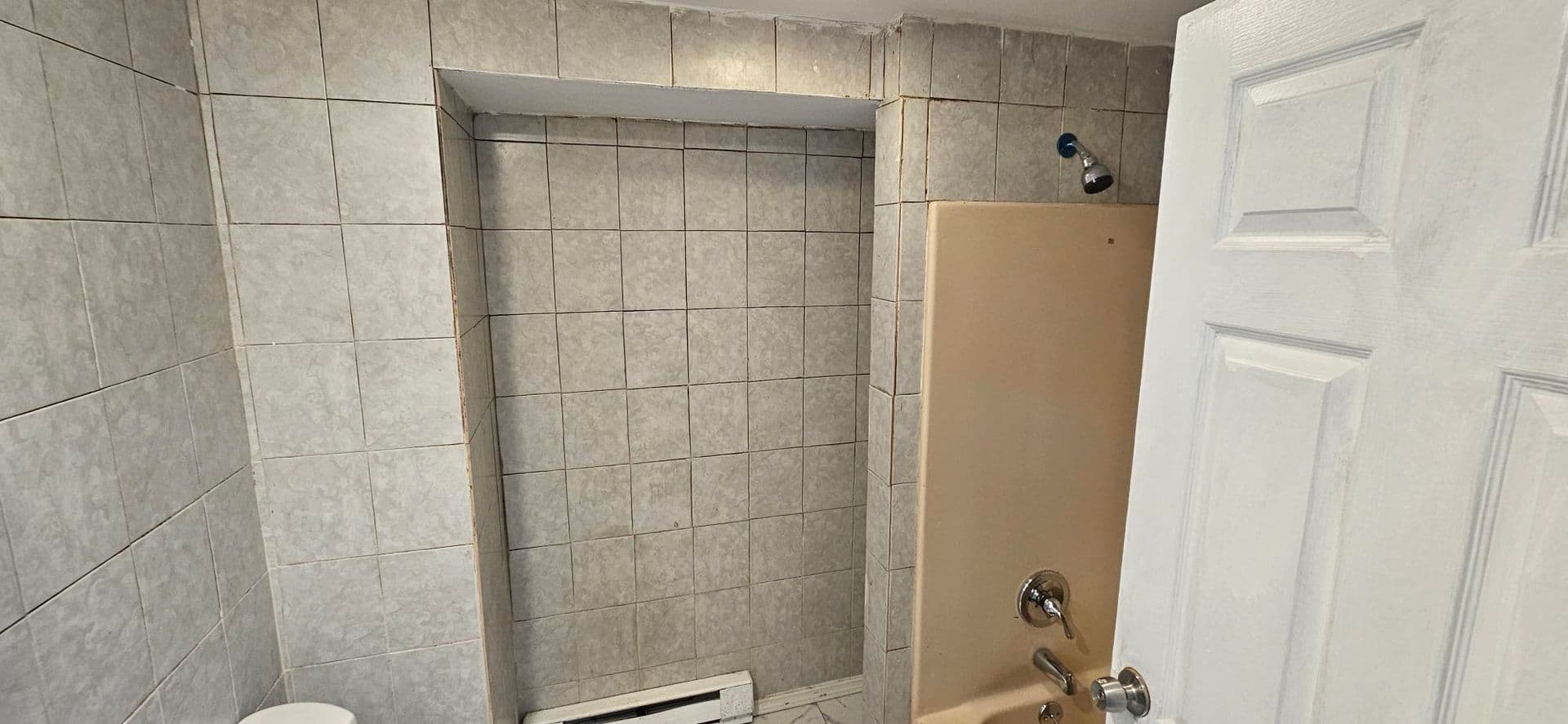 Newark Apartment: 12 N 11th St
