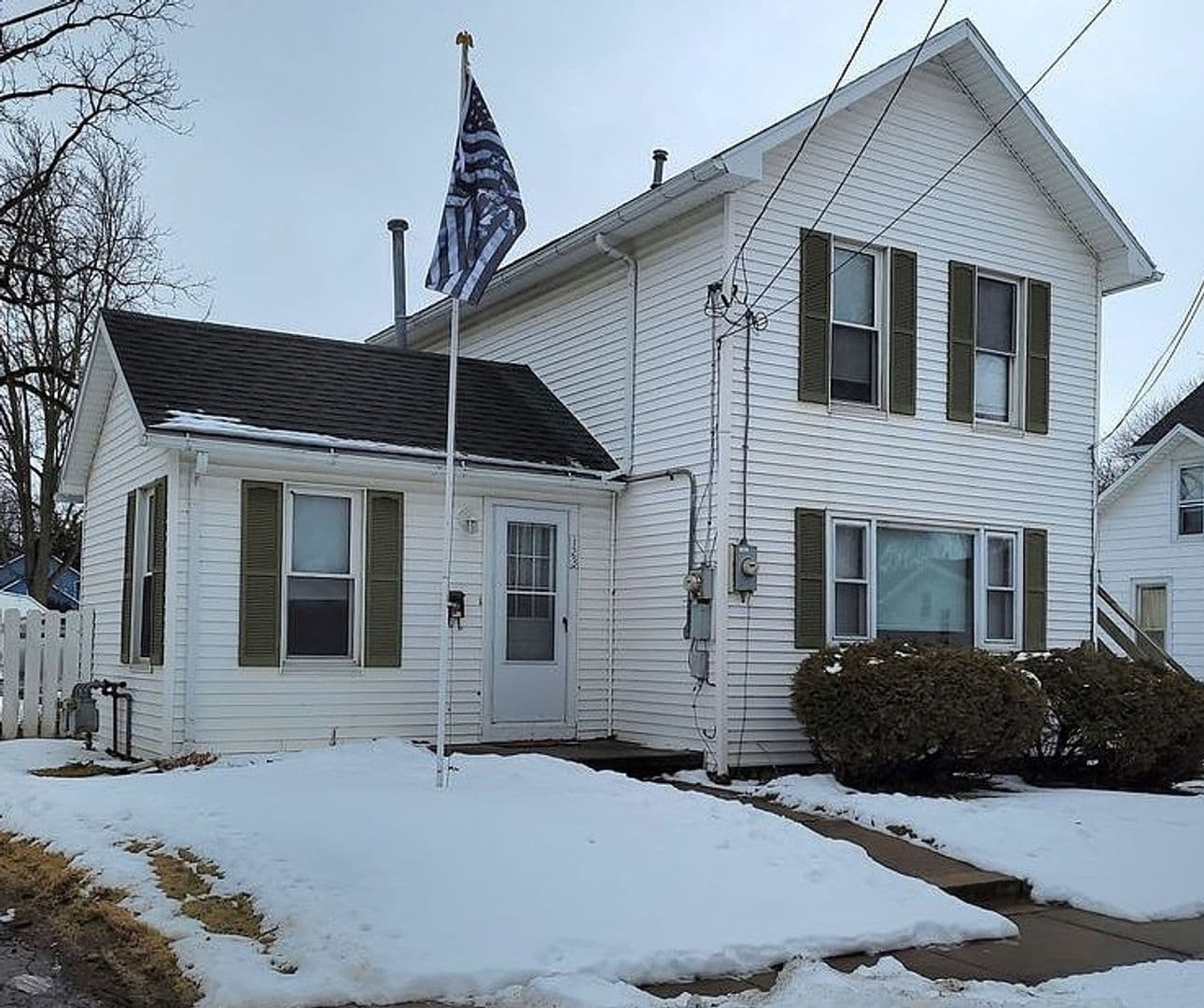 Bowling Green House: 123 1/2 W. Merry