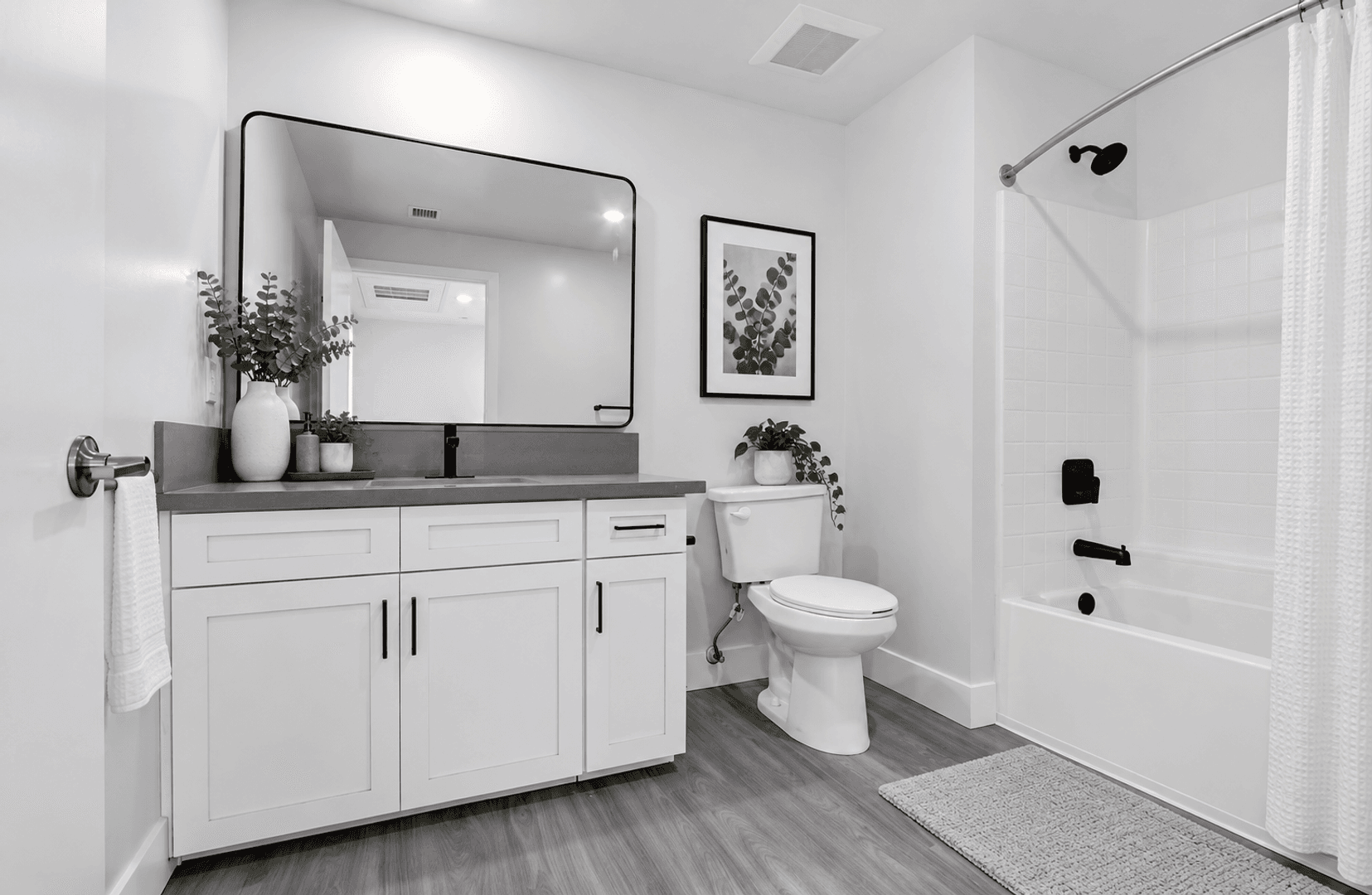 North Hollywood Apartment: 11848 Vanowen St