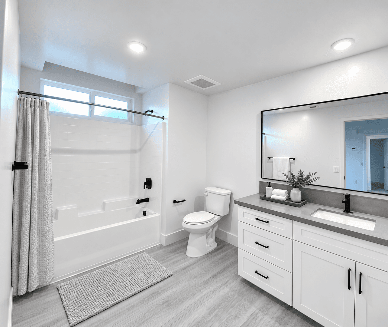 North Hollywood Apartment: 11848 Vanowen St