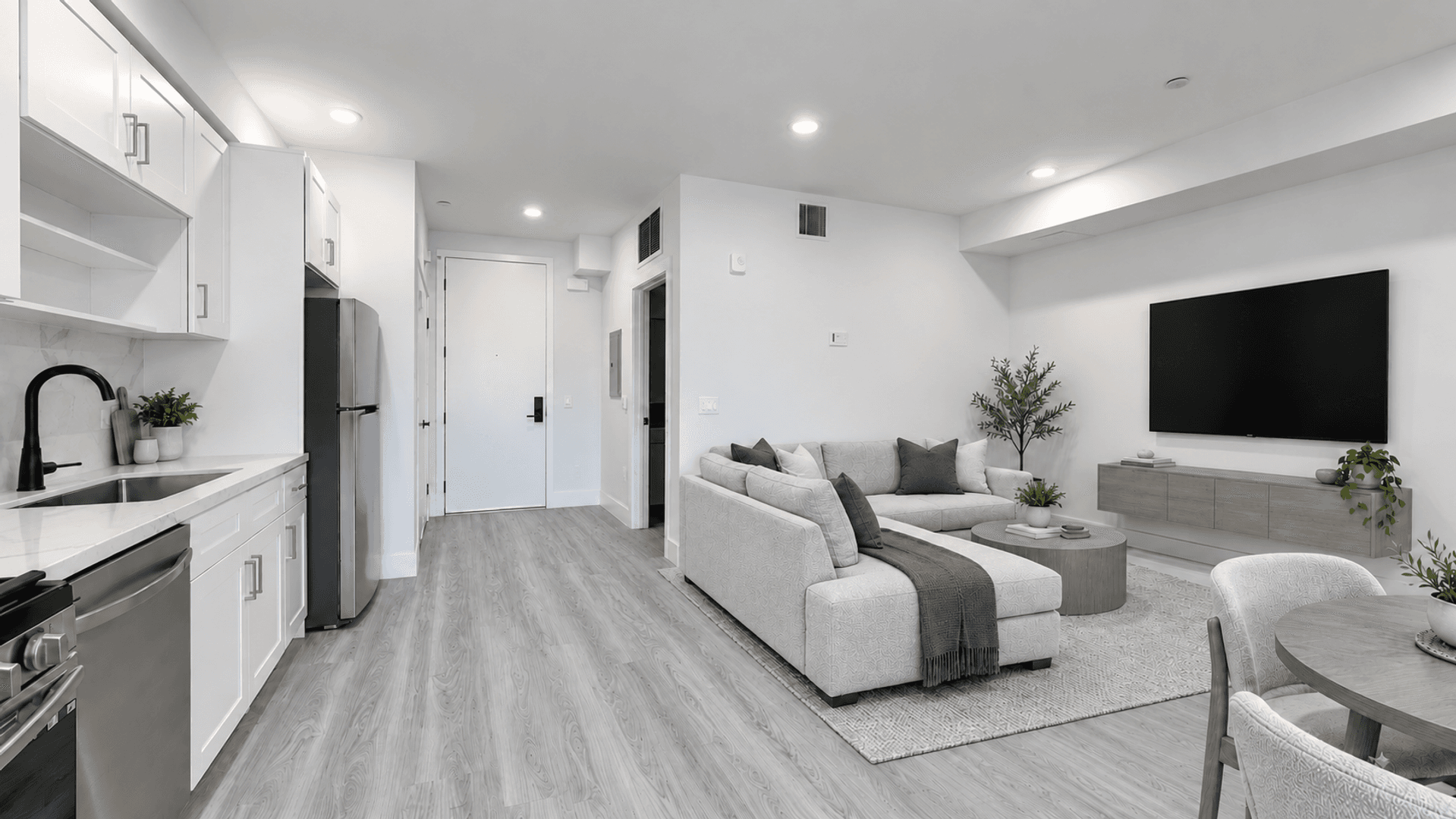 North Hollywood Apartment: 11848 Vanowen St