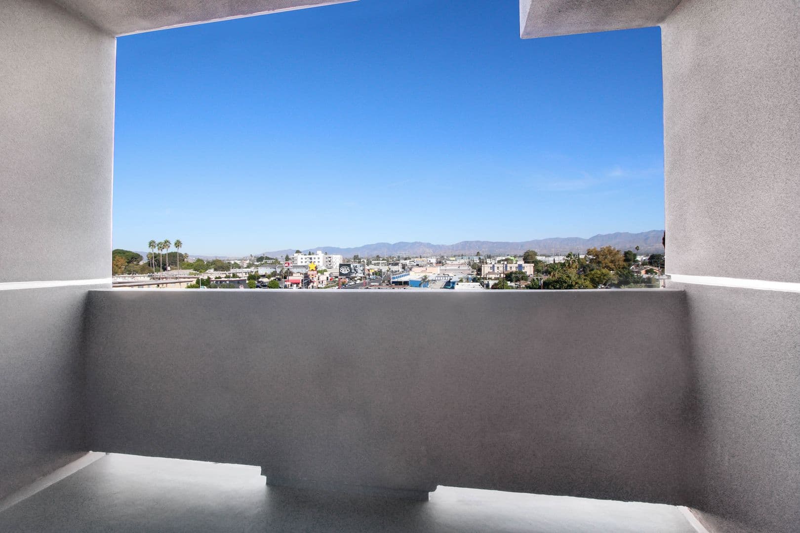 North Hollywood Apartment: 6500 Lankershim Blvd.