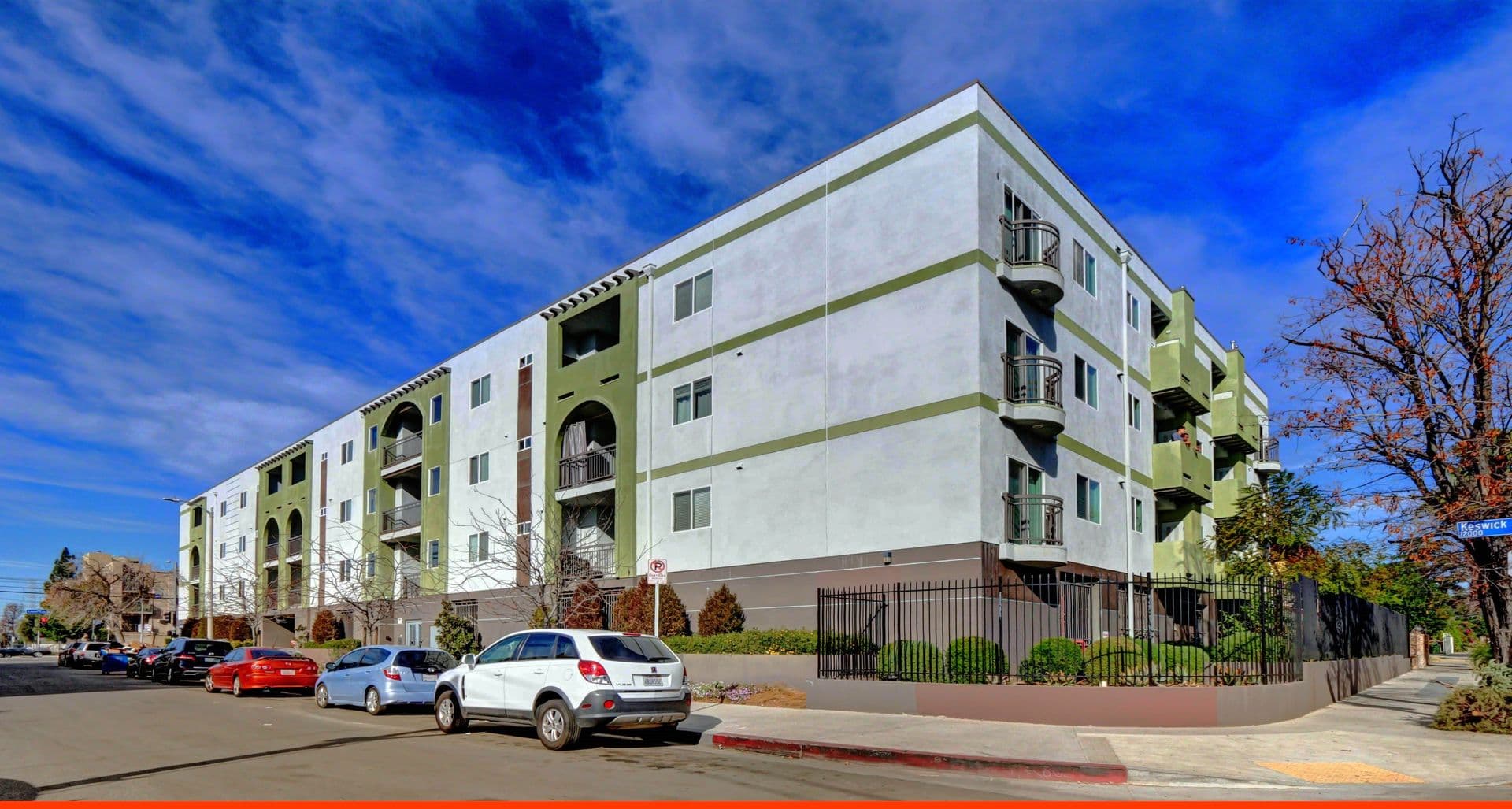 North Hollywood Apartment: 12045 Keswick