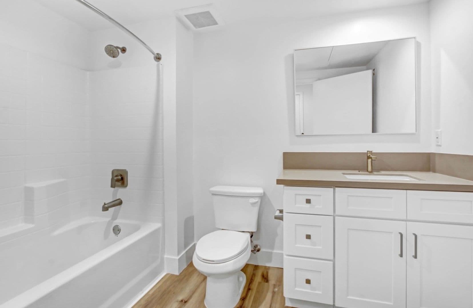 North Hollywood Apartment: 5755 Tujunga Avenue