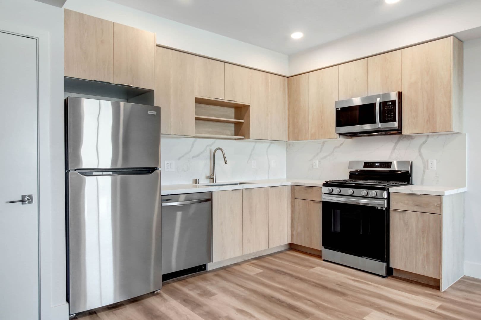 North Hollywood Apartment: 6500 Lankershim Blvd.