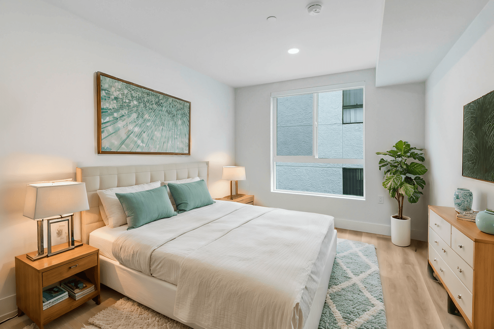 Valley Village Apartment: 5400 Carpenter Ave.