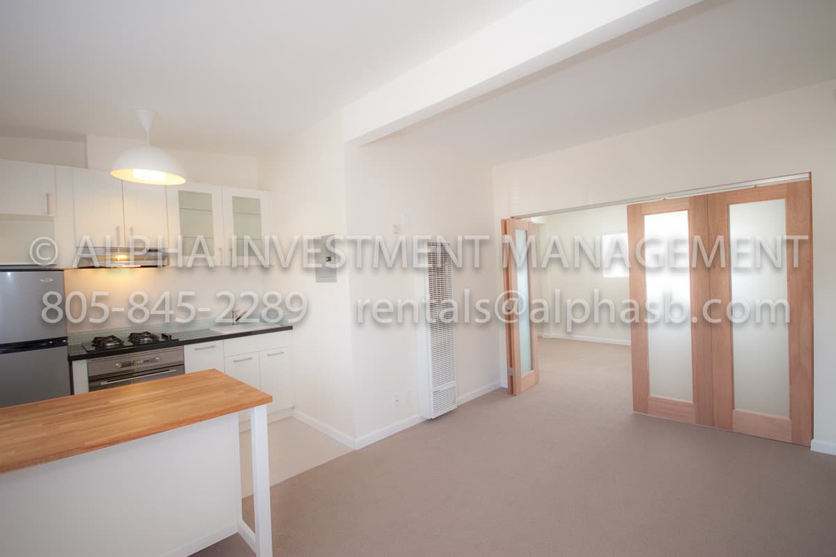Santa Barbara Apartment: 323 W. Quinto St