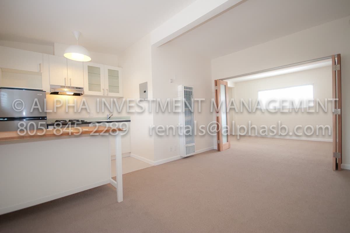 Santa Barbara Apartment: 323 W. Quinto St