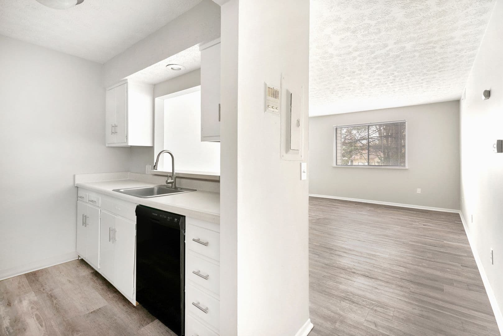 Columbus Apartment: 4979 Kingshill Drive