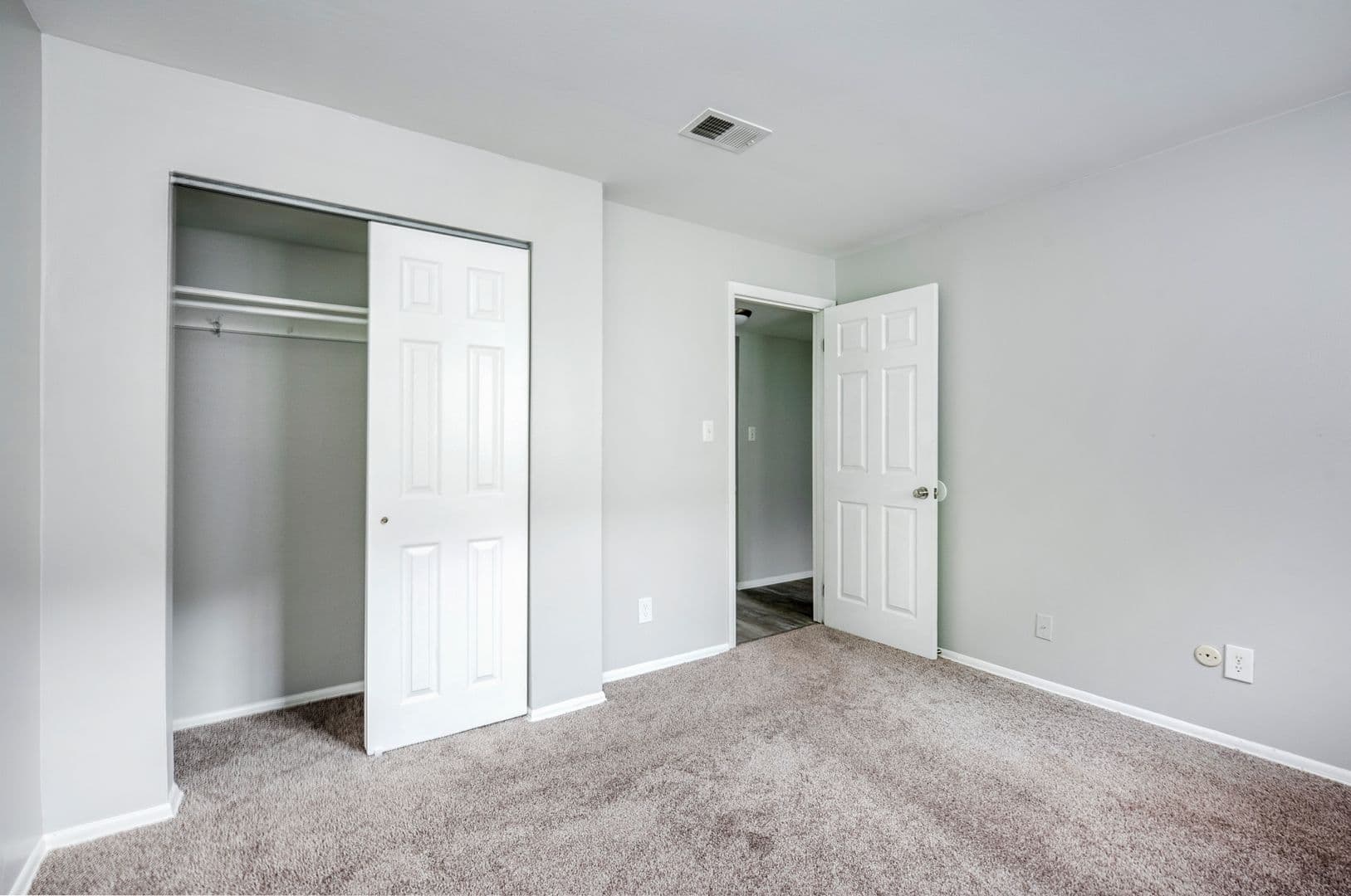 Columbus Apartment: 810 Riverview Drive