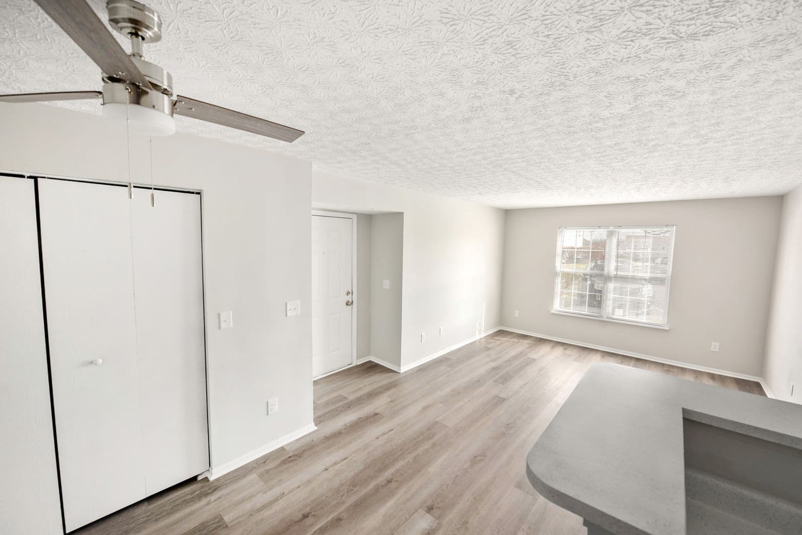 Columbus Apartment: 4711 Bay Run Dr.