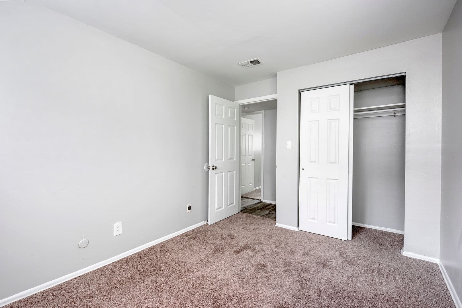 Columbus Apartment: 810 Riverview Drive