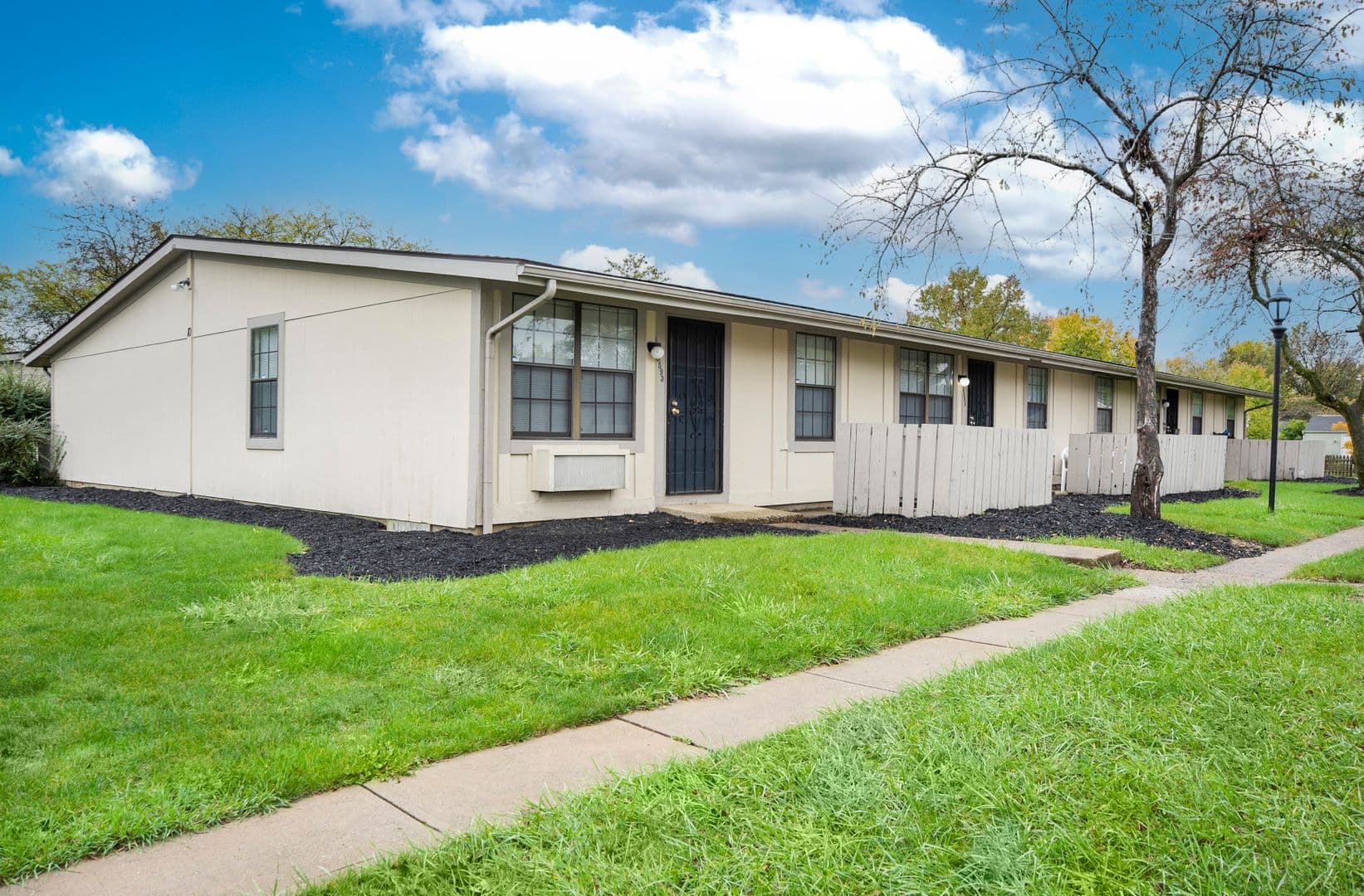 Reynoldsburg Apartment: 2760 Flag Lane