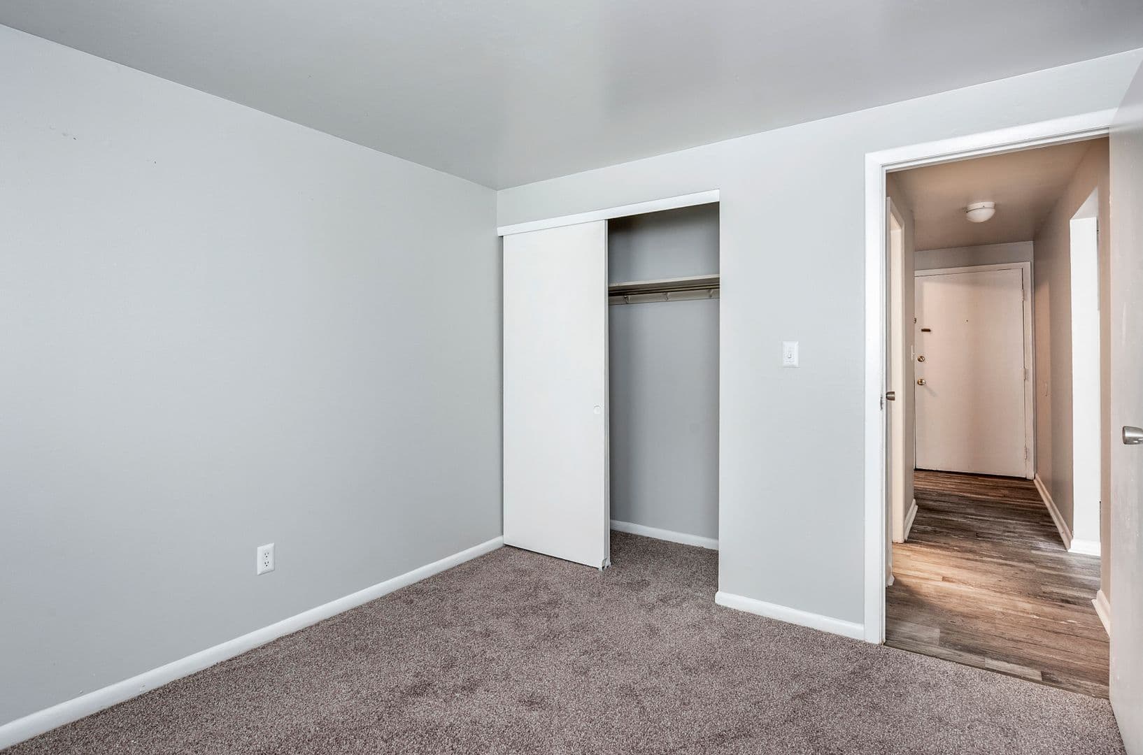 Columbus Apartment: 810 Riverview Drive