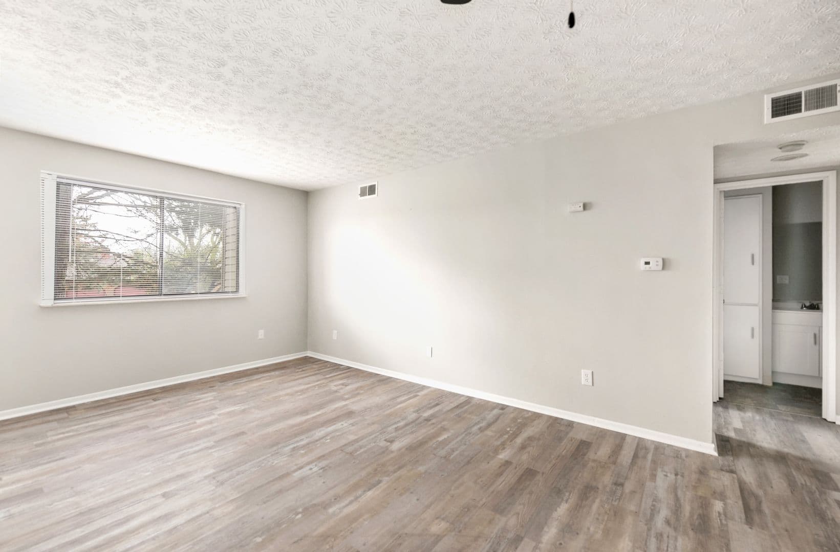 Columbus Apartment: 4979 Kingshill Drive