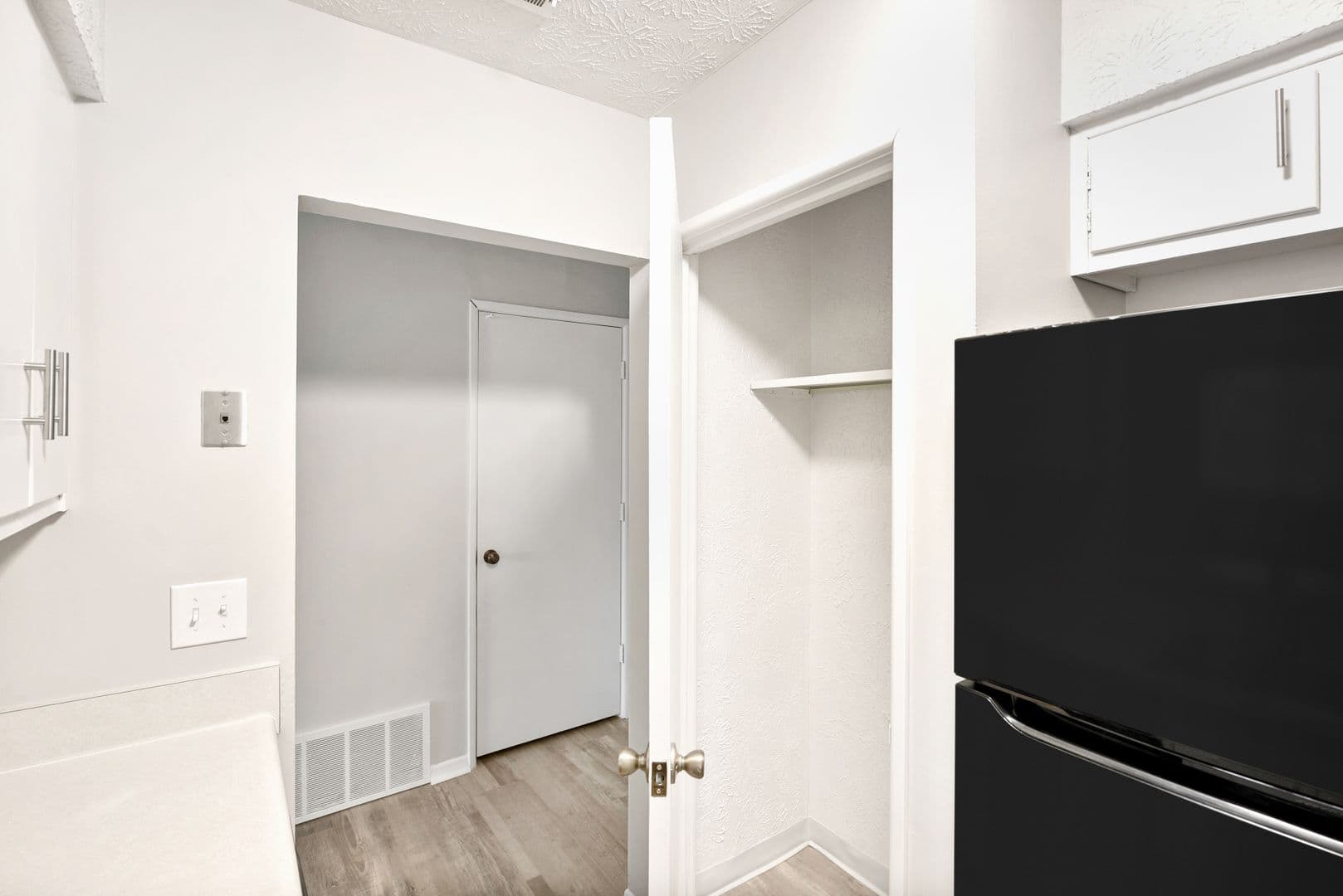 Columbus Apartment: 4979 Kingshill Drive
