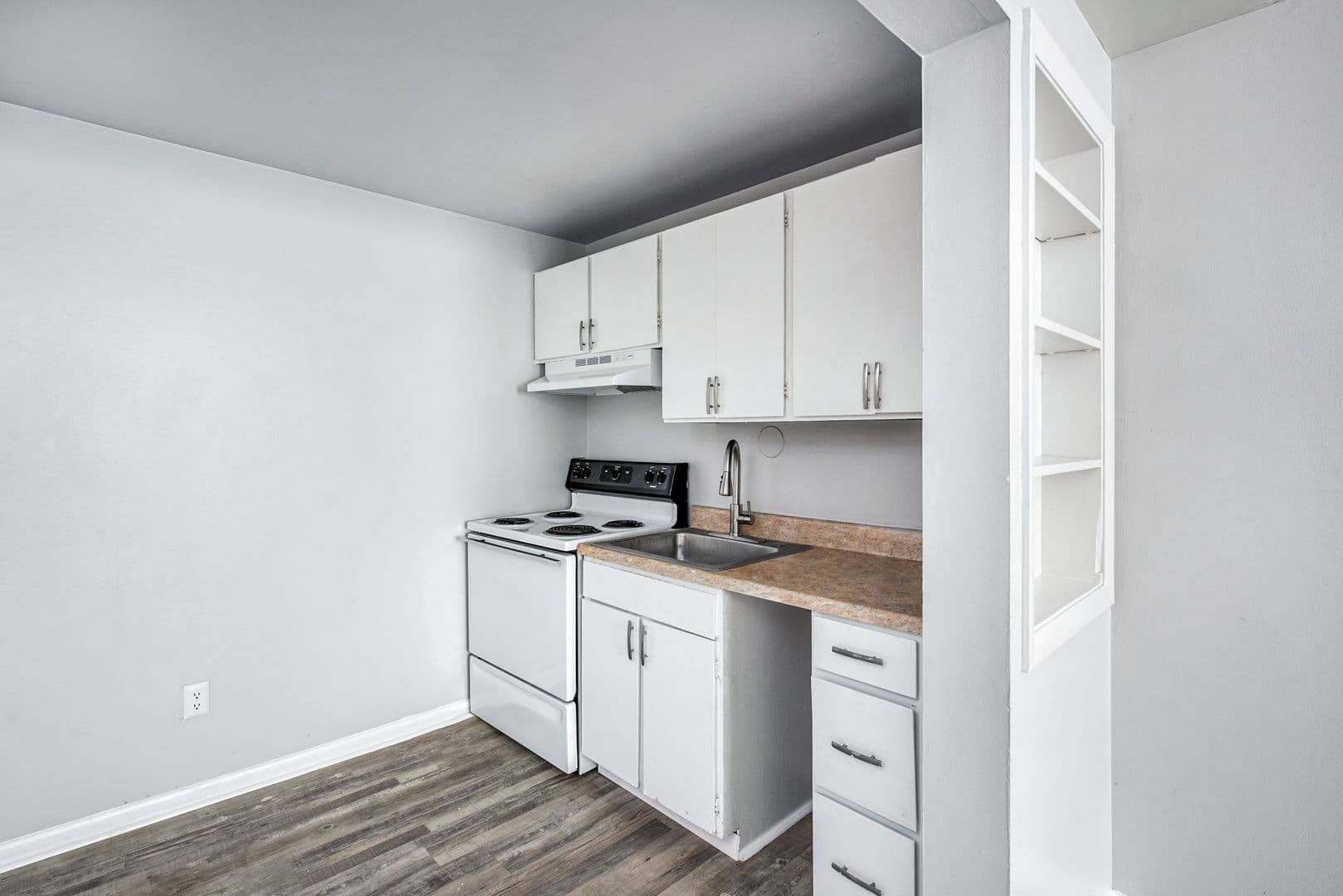 Columbus Apartment: 810 Riverview Drive