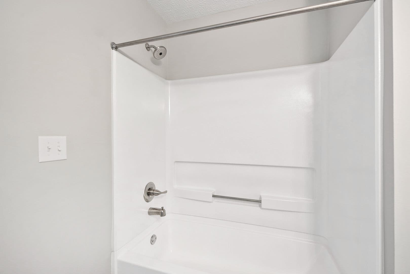 Columbus Apartment: 4711 Bay Run Dr.