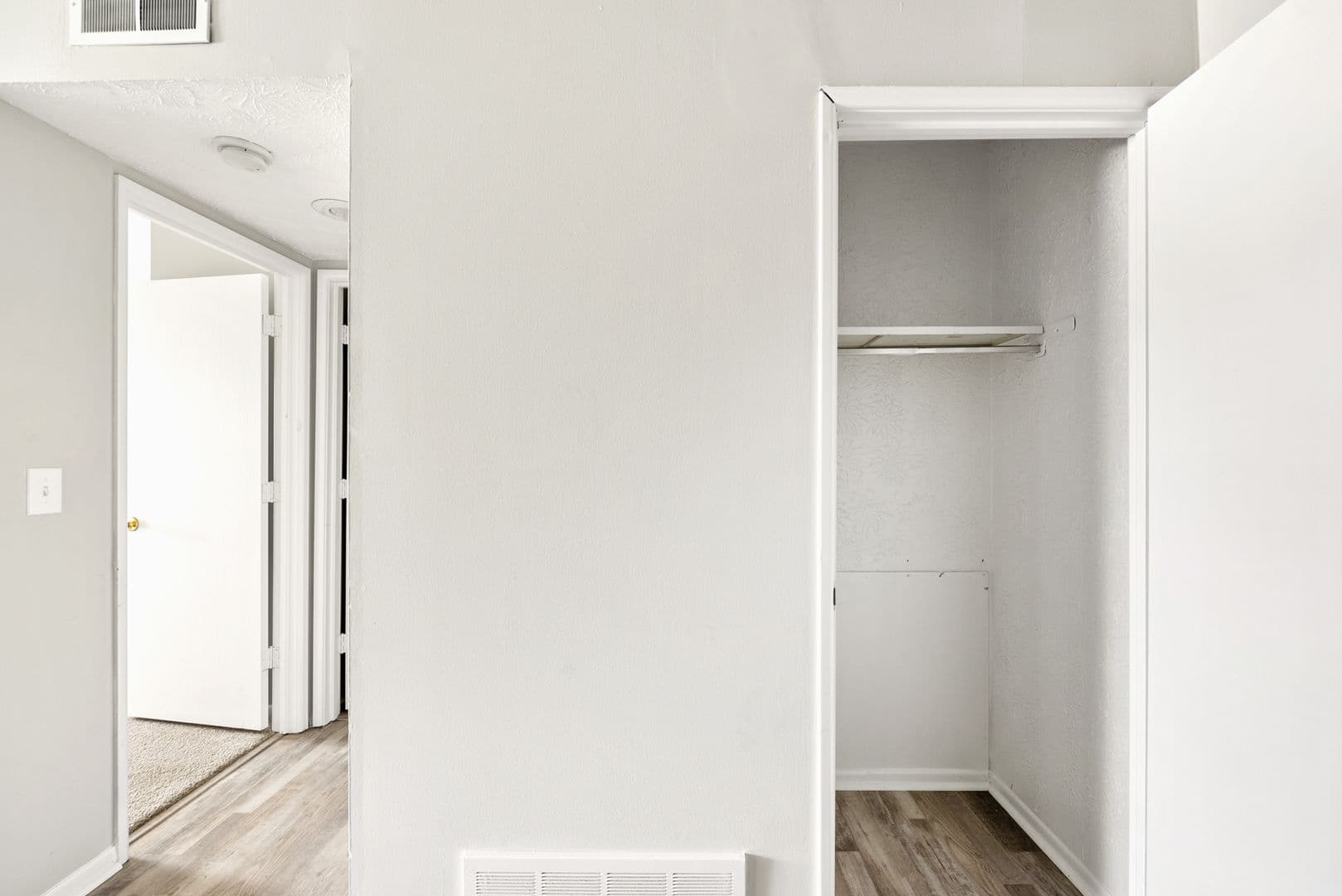 Columbus Apartment: 4979 Kingshill Drive