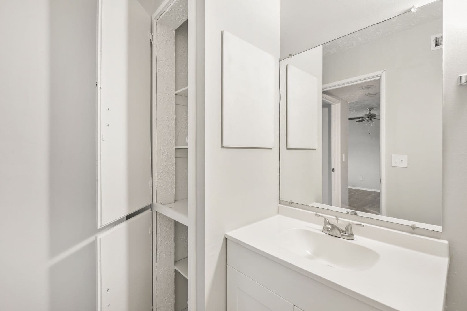 Columbus Apartment: 4979 Kingshill Drive