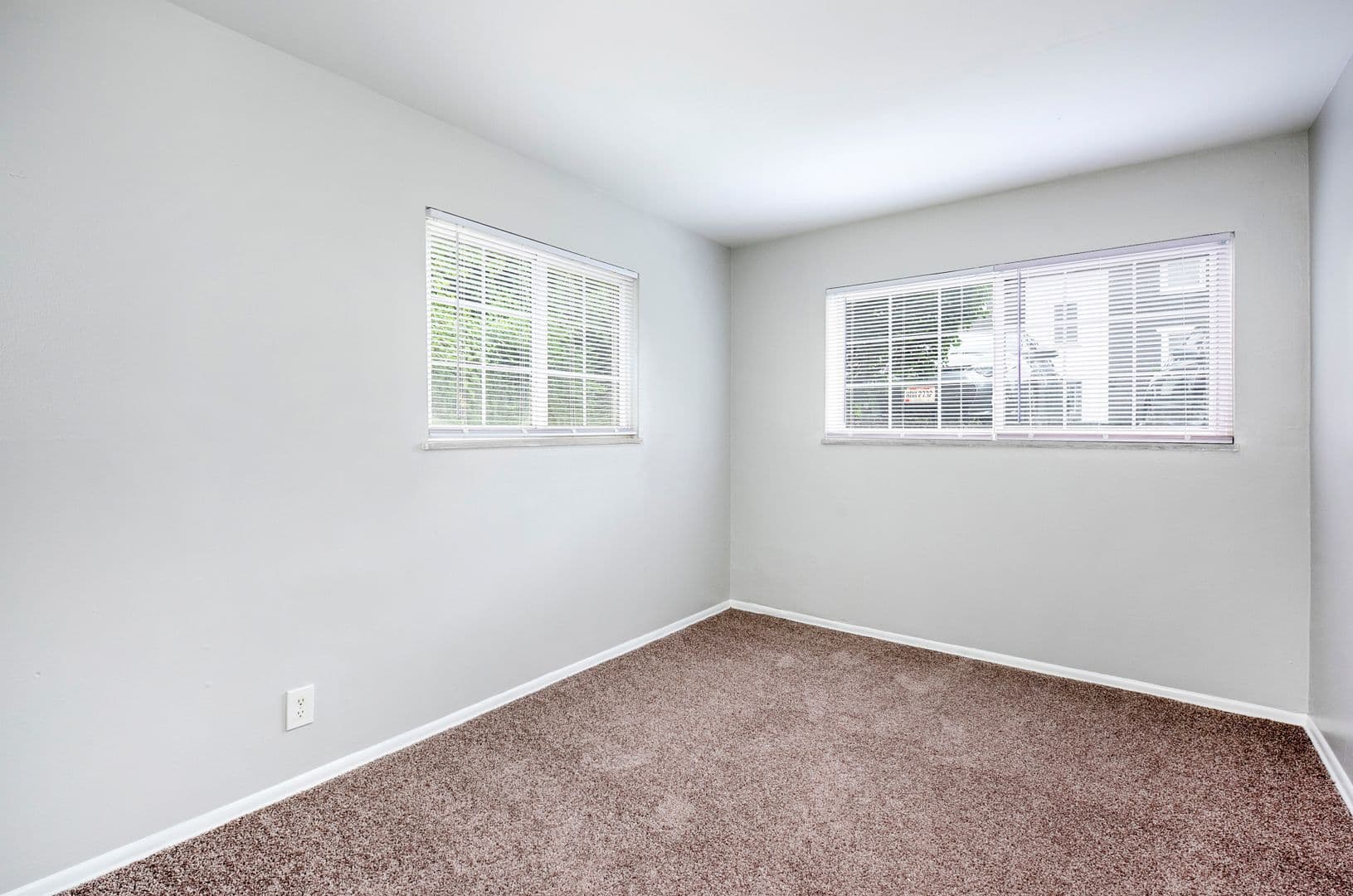 Columbus Apartment: 810 Riverview Drive