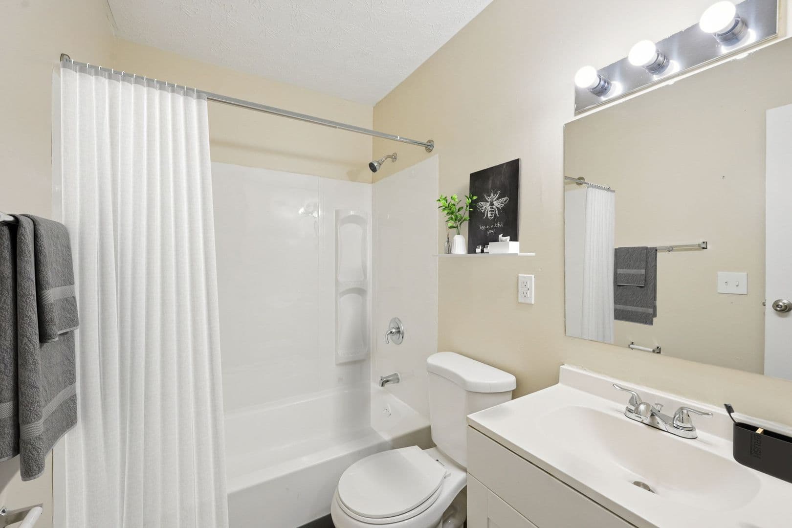 Columbus Townhome: 2380 Pinecrest Drive
