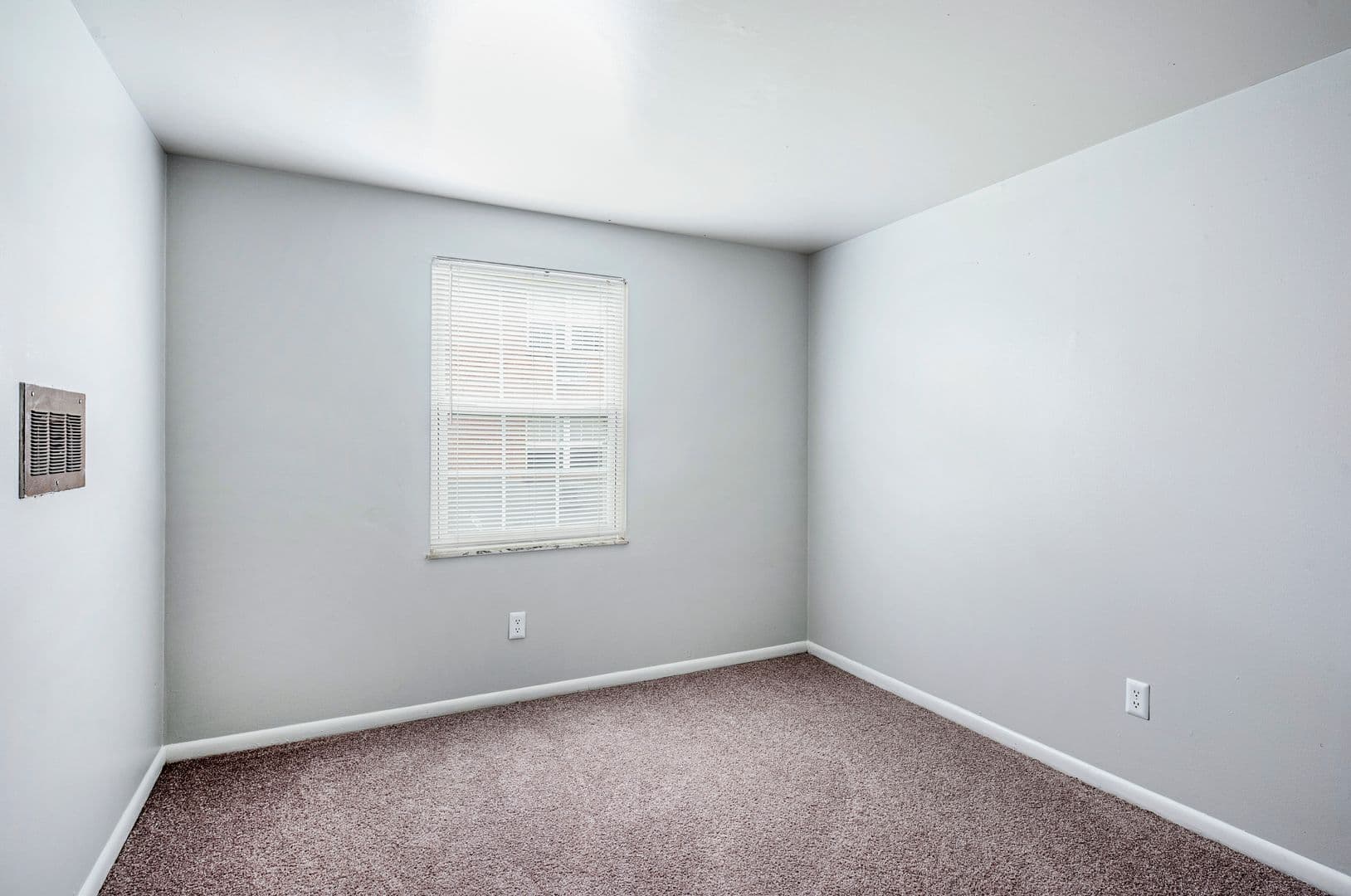 Columbus Apartment: 810 Riverview Drive