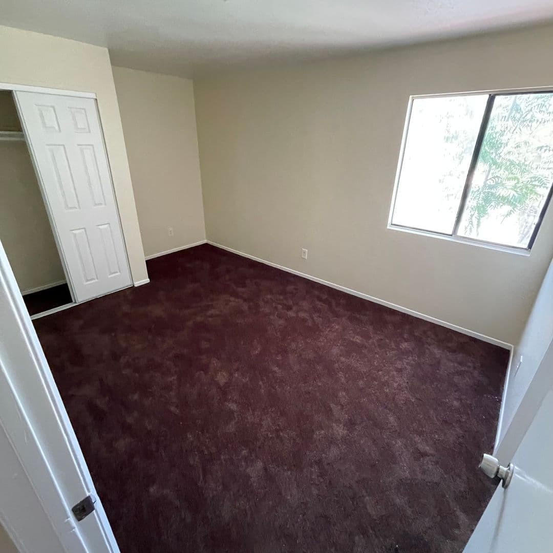 Hemet Apartment: 248 S. Yale Street
