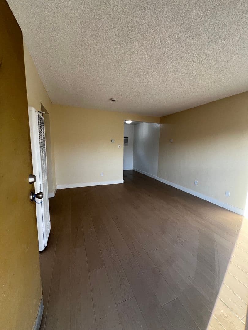 San Bernardino Apartment: 757 N. H Street