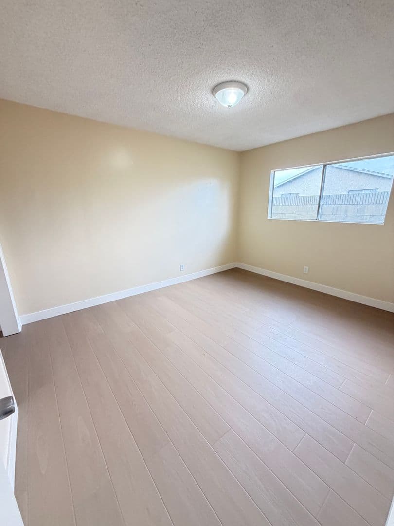 Lawndale Apartment: 14525 Firmona Avenue